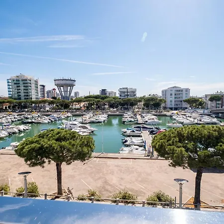 Hotel Mare Lignano Sabbiadoro Exterior photo
